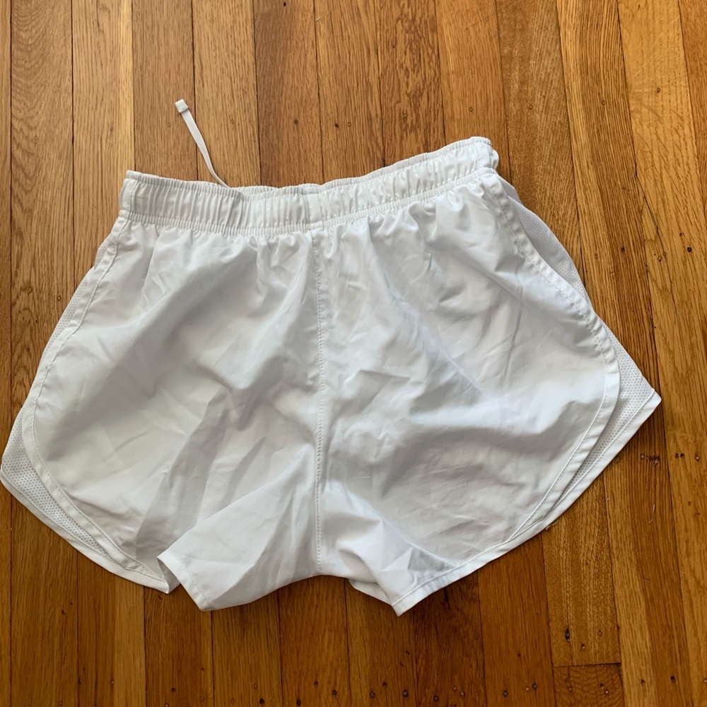 Nike Women’s White Athletic Running Shorts with Reflective Swoosh - Picture 4 of 4